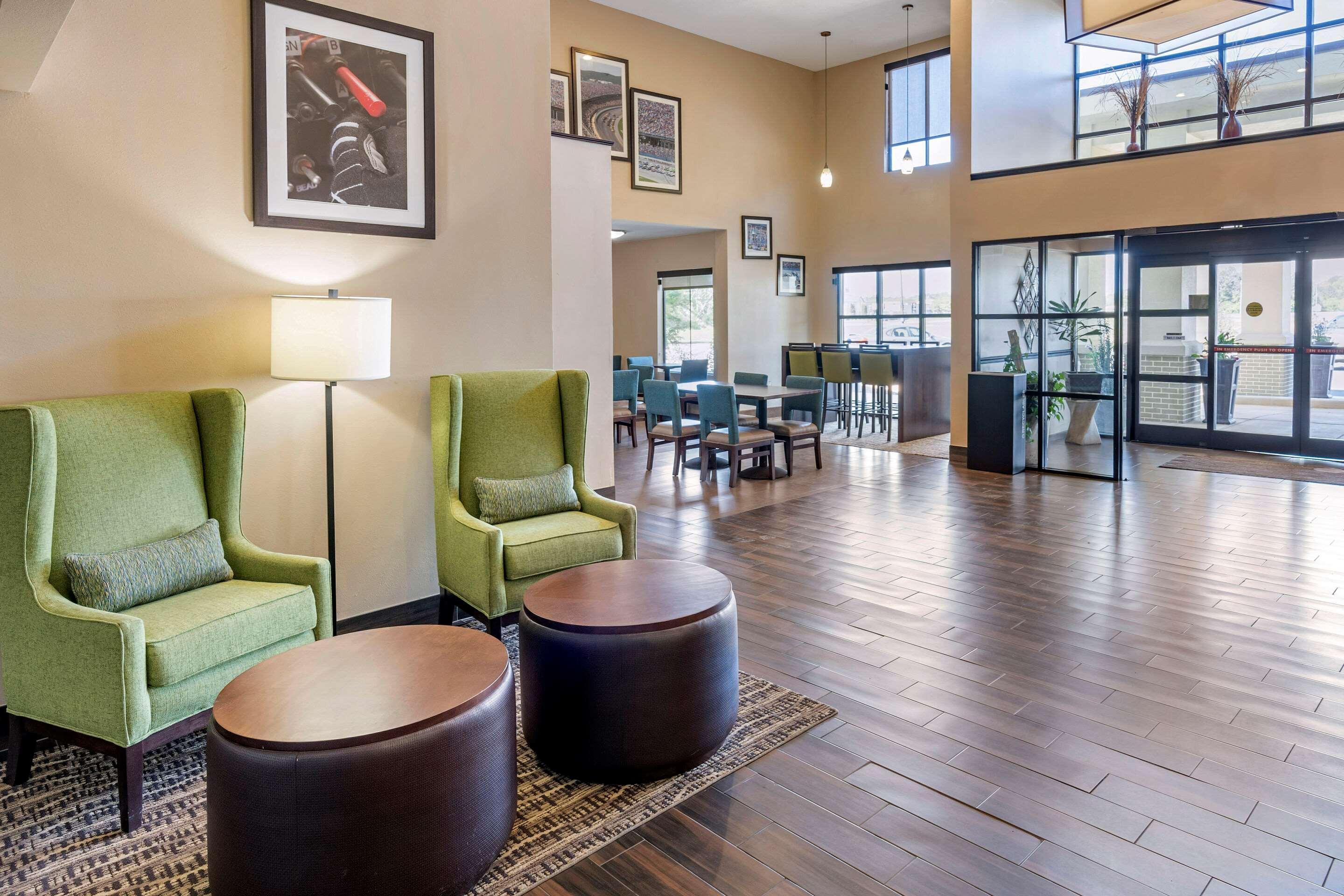 Comfort Inn & Suites Линкълн Екстериор снимка